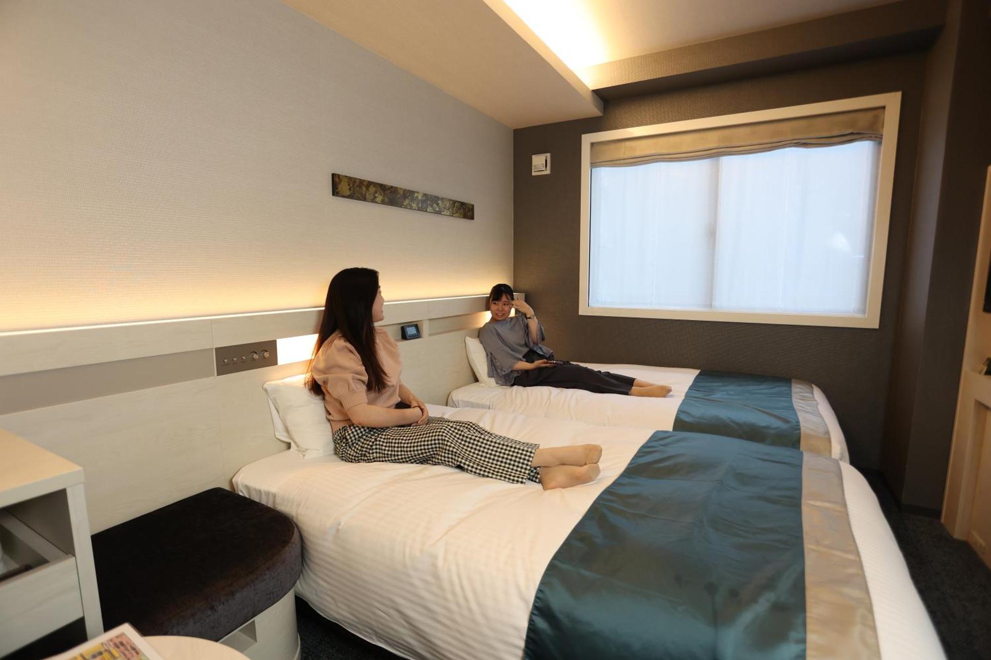 Urban Hotel Kyoto Shijo Premium Exterior photo